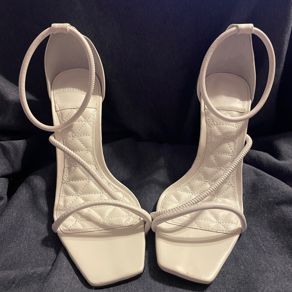 SCHUTZ Gaiah White Strappy Heels 8B 8 Career Party Cocktail Basic Preppy